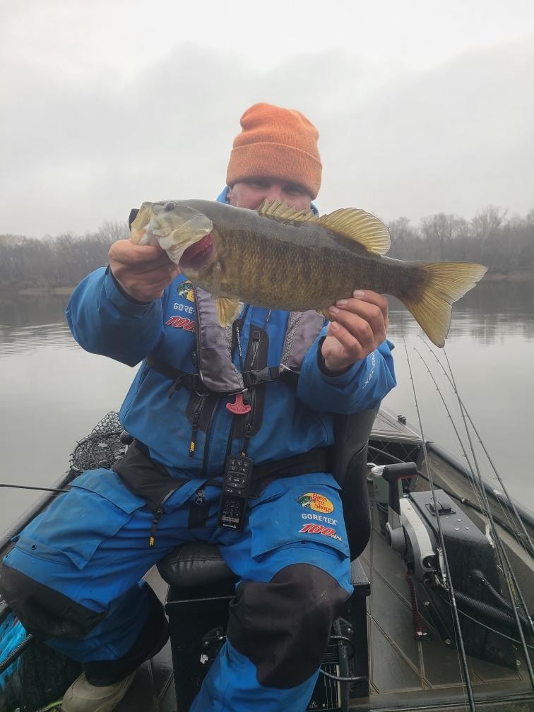 Shallow Water Fishing Adventures — Guided Smallmouth Bass Fishing on the River